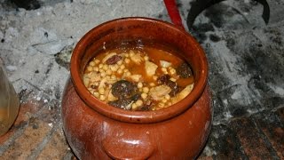 Callos con garbanzos [upl. by Lowney]